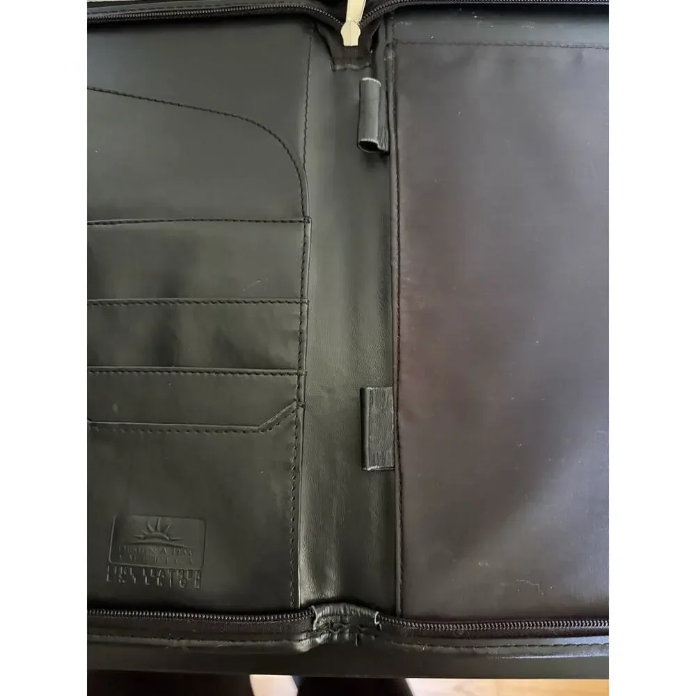 Design-A-Day America Genuine Leather Zip Portfolio Padfolio Calculator Black